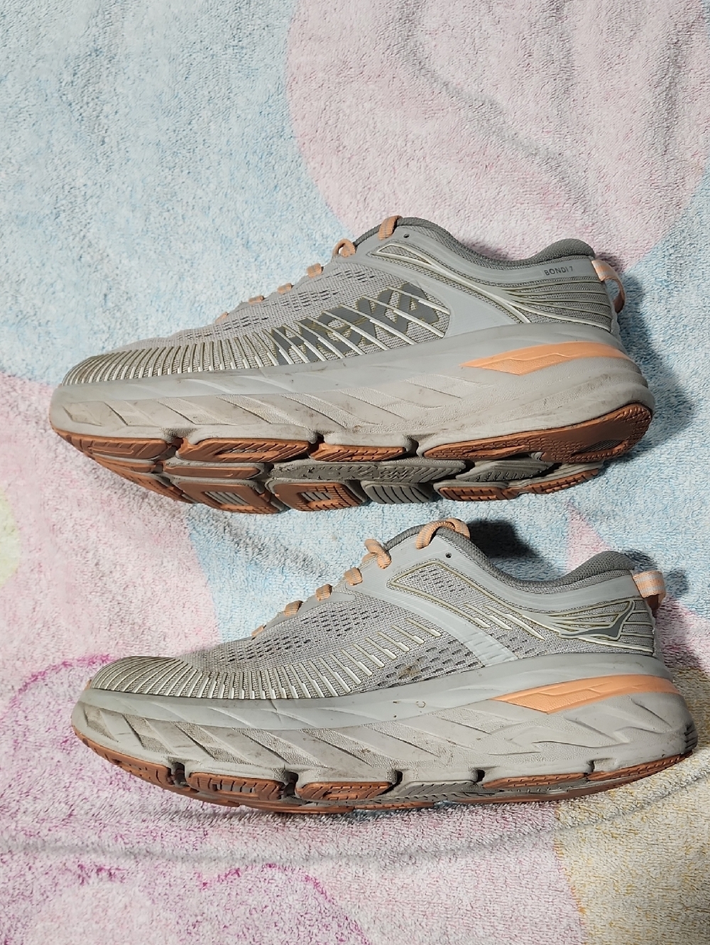 Hoka One One Bondi 7 Running Shoes Gray Peach Women Size 6.5